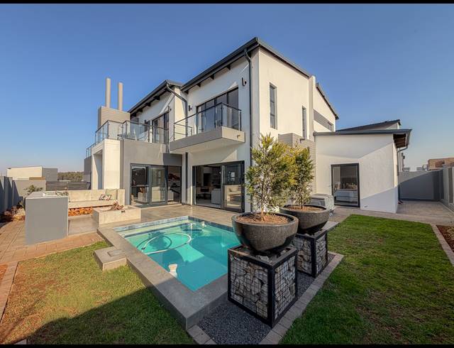 4 BEDROOM FREEHOLD FOR SALE IN FOUNTAINBROOK ESTATE